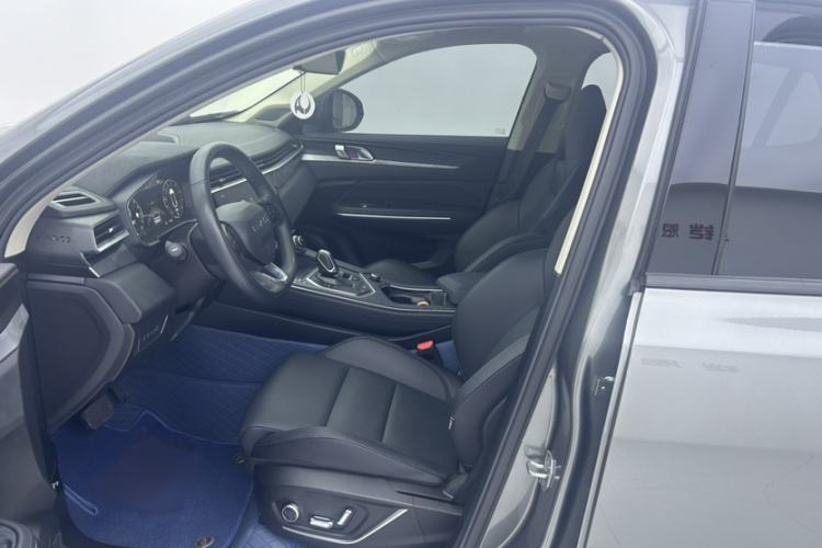 Used Lynk & Co 01 2021 2.0TD Two-Wheel-Drive Pro Trim Interior 2