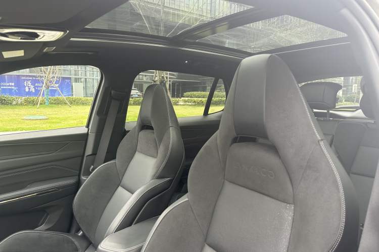 Used Lynk & Co 01 2021 2.0TD Four-Wheel Drive Hype-Halo Interior 4