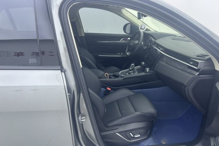 Used Lynk & Co 01 2021 2.0TD Two-Wheel-Drive Pro Trim Interior 6
