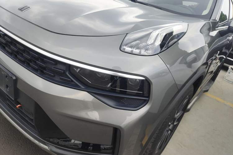 Used Lynk & Co 01 2021 2.0TD Two-Wheel-Drive Pro Trim Left Front Headlight