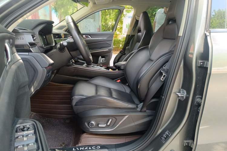 Used Lynk & Co 01 2021 2.0TD Two-Wheel-Drive Pro Trim Left Front Seat
