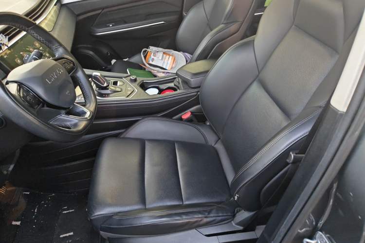 Used Lynk & Co 01 2021 2.0TD Two-Wheel-Drive Pro Trim Left Front Seat