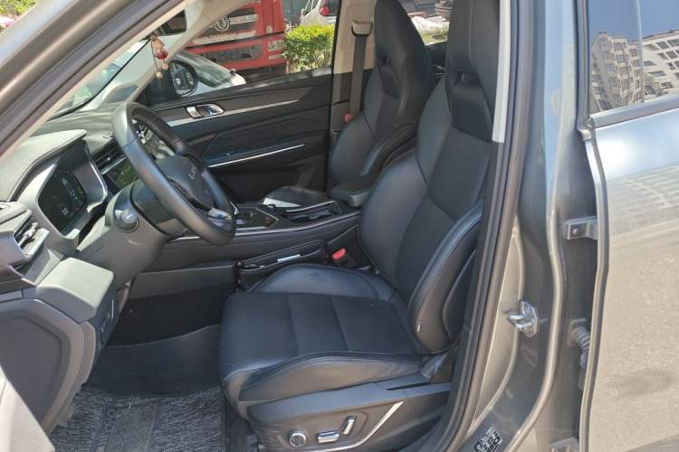 Used Lynk & Co 01 2021 2.0TD Two-Wheel-Drive Pro Trim Left Front Seat