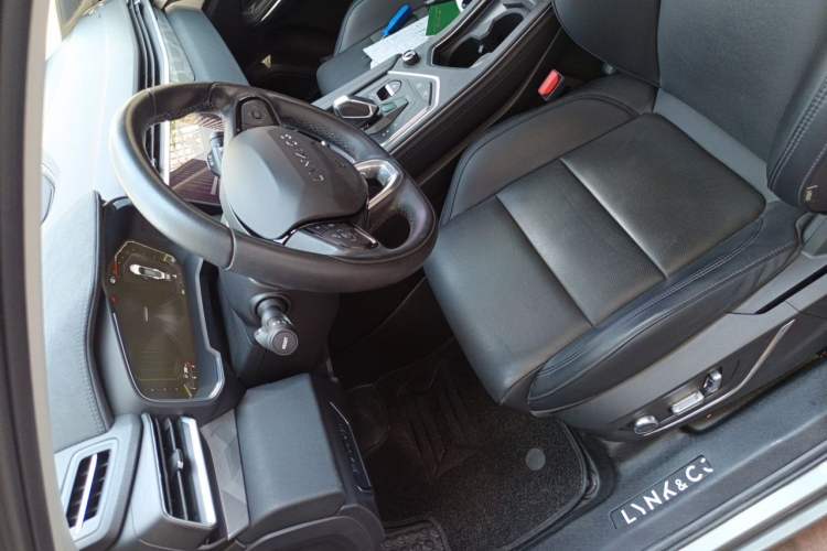 Used Lynk & Co 01 2021 2.0TD Two-Wheel-Drive Pro Trim Left Front Seat