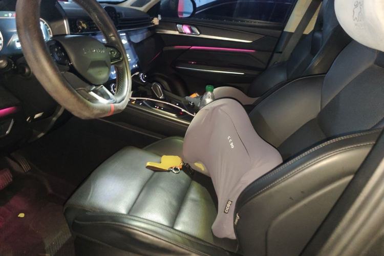 Used Lynk & Co 01 2021 2.0TD Two-Wheel-Drive Pro Trim Left Front Seat