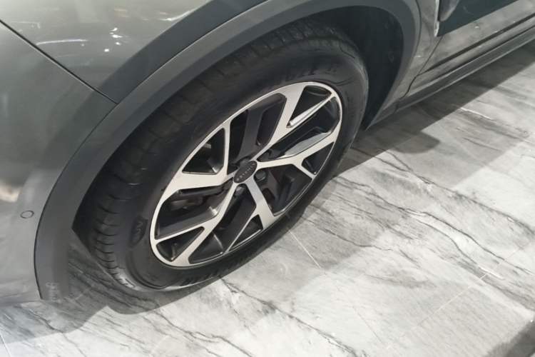 Used Lynk & Co 01 2021 2.0TD Four-Wheel Drive Hype-Halo Left Front Wheel Hub
