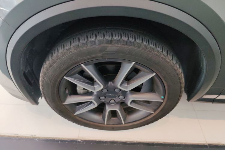 Used Lynk & Co 01 2021 2.0TD Two-Wheel-Drive Pro Trim Left Front Wheel Hub
