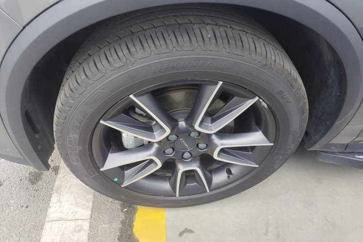 Used Lynk & Co 01 2021 2.0TD Two-Wheel-Drive Pro Trim Left Front Wheel Hub
