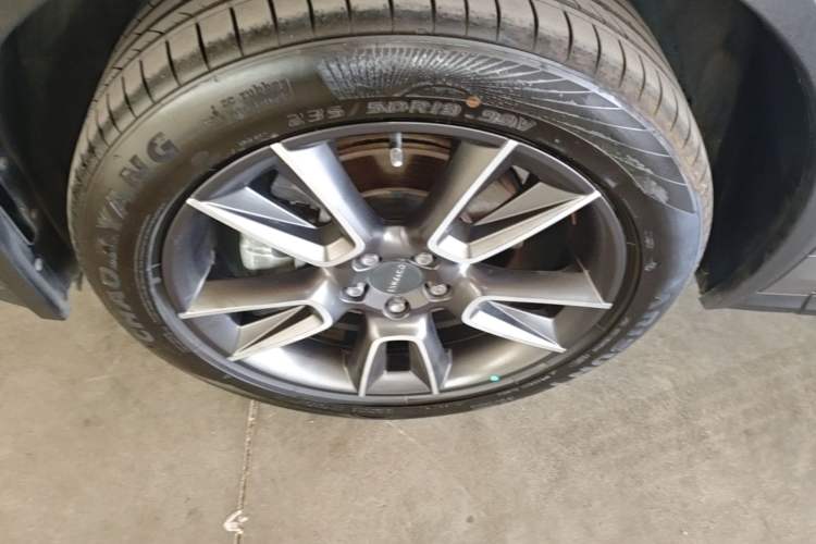 Used Lynk & Co 01 2021 2.0TD Two-Wheel-Drive Pro Trim Left Front Wheel Hub