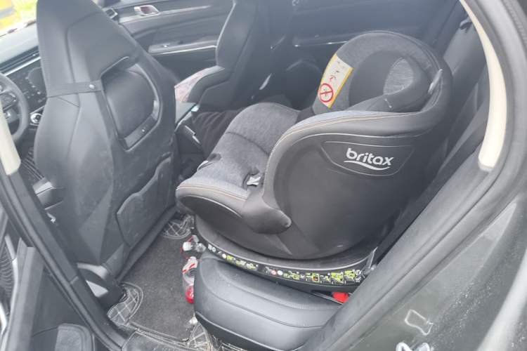 Used Lynk & Co 01 2021 2.0TD Two-Wheel-Drive Pro Trim Left Rear Seat