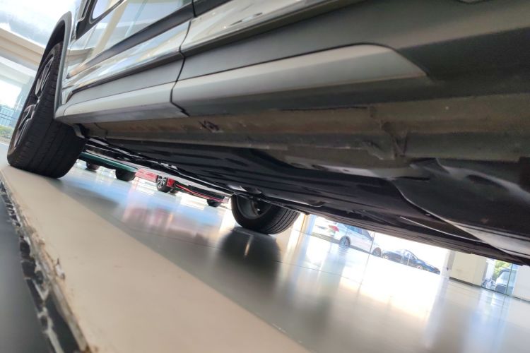 Used Lynk & Co 01 2021 2.0TD Two-Wheel-Drive Pro Trim Left Side Sill