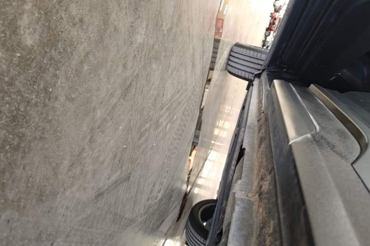 Used Lynk & Co 01 2021 2.0TD Two-Wheel-Drive Pro Trim Left Side Sill