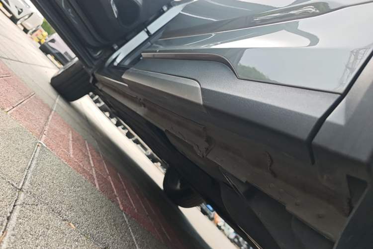 Used Lynk & Co 01 2021 2.0TD Two-Wheel-Drive Pro Trim Left Side Sill