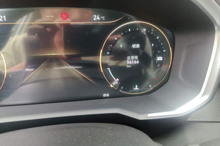 Used Lynk & Co 01 2021 2.0TD Two-Wheel-Drive Pro Trim Odometer Close Up