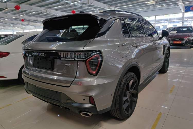 Used Lynk & Co 01 2021 2.0TD Four-Wheel Drive Dark Night Edition Rear Right 45 Deg