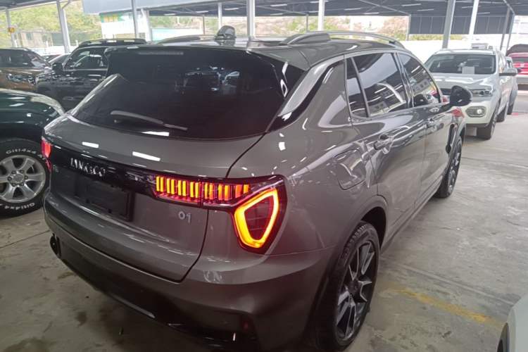 Used Lynk & Co 01 2021 2.0TD Two-Wheel-Drive Pro Trim Rear Right 45 Deg