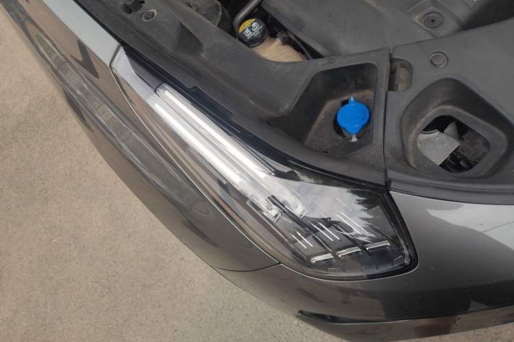 Used Lynk & Co 01 2021 2.0TD Four-Wheel Drive Hype-Halo Right Front Headlight
