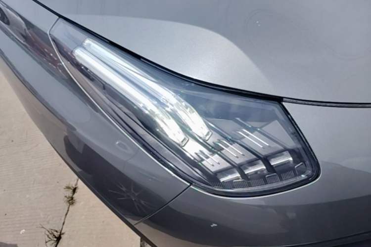 Used Lynk & Co 01 2021 2.0TD Four-Wheel Drive Hype-Halo Right Front Headlight