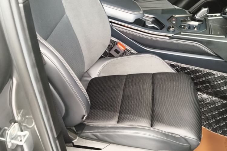 Used Lynk & Co 01 2021 2.0TD Four-Wheel Drive Hype-Halo Right Front Seat
