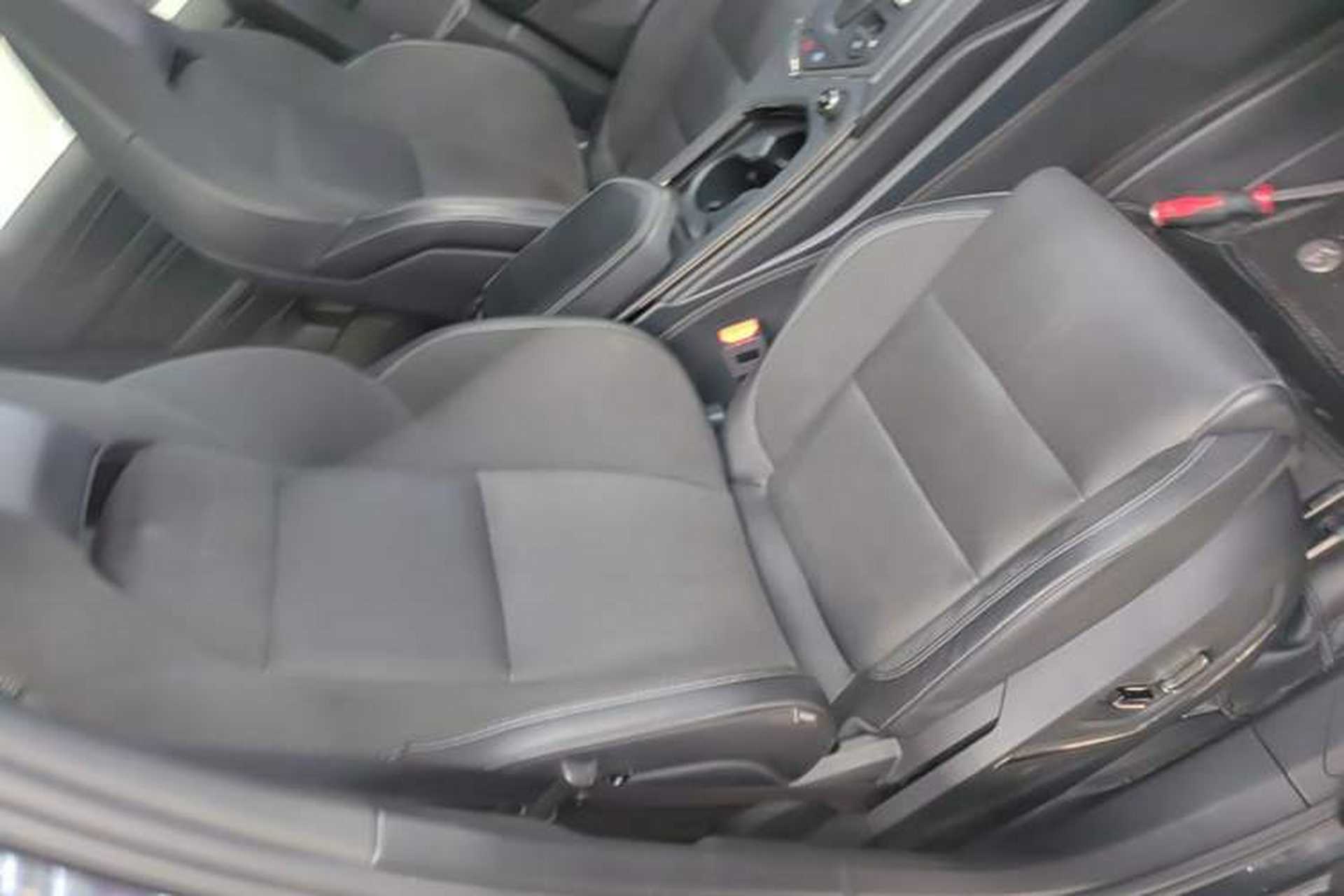 Used Lynk & Co 01 2021 2.0TD Four-Wheel Drive Dark Night Edition Right Front Seat