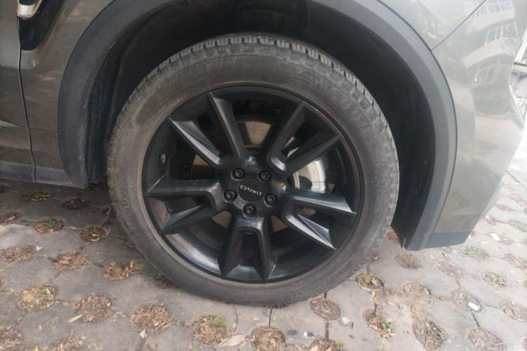 Used Lynk & Co 01 2021 2.0TD Two-Wheel-Drive Pro Trim Right Front Wheel Hub