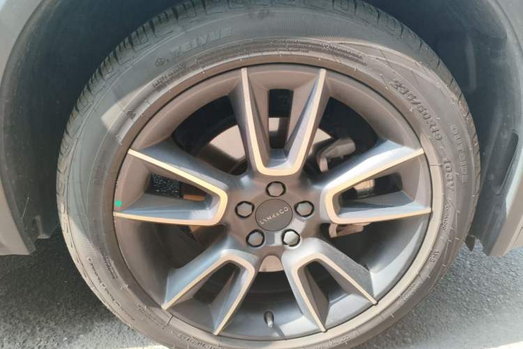 Used Lynk & Co 01 2021 2.0TD Two-Wheel-Drive Pro Trim Right Front Wheel Hub
