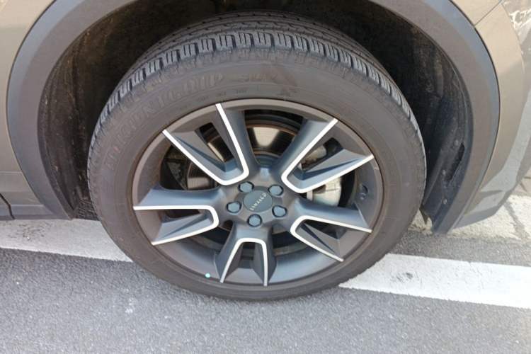 Used Lynk & Co 01 2021 2.0TD Two-Wheel-Drive Pro Trim Right Front Wheel Hub