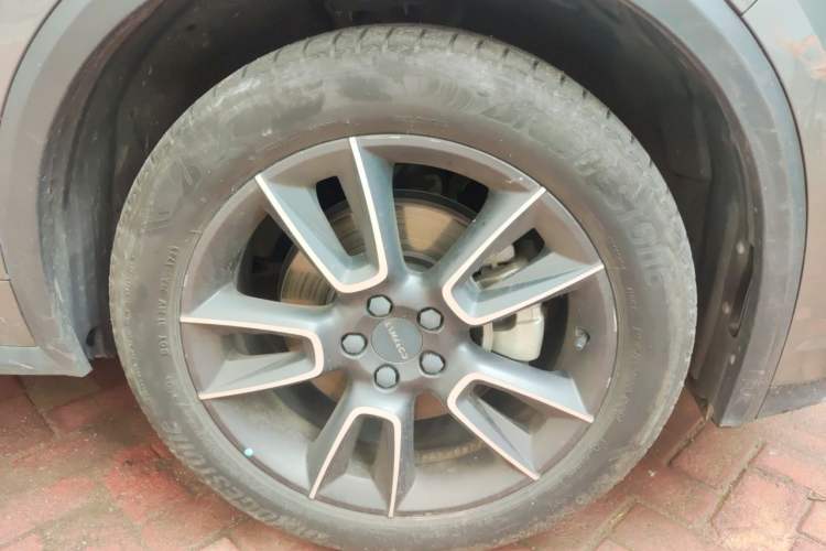 Used Lynk & Co 01 2021 2.0TD Two-Wheel-Drive Pro Trim Right Front Wheel Hub