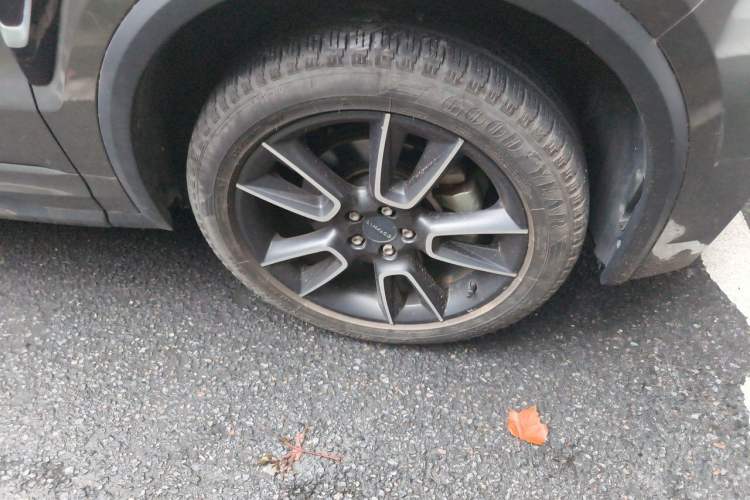 Used Lynk & Co 01 2021 2.0TD Two-Wheel-Drive Pro Trim Right Front Wheel Hub