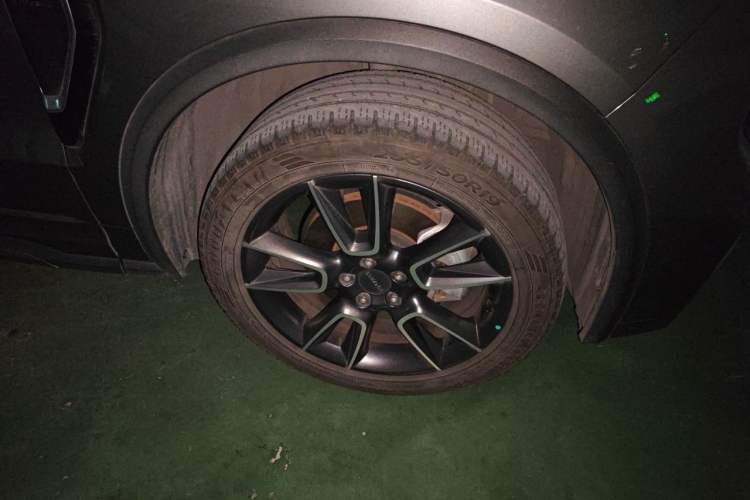 Used Lynk & Co 01 2021 2.0TD Two-Wheel-Drive Pro Trim Right Front Wheel Hub