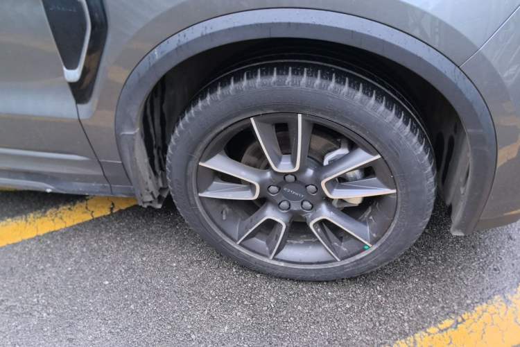 Used Lynk & Co 01 2021 2.0TD Two-Wheel-Drive Pro Trim Right Front Wheel Hub