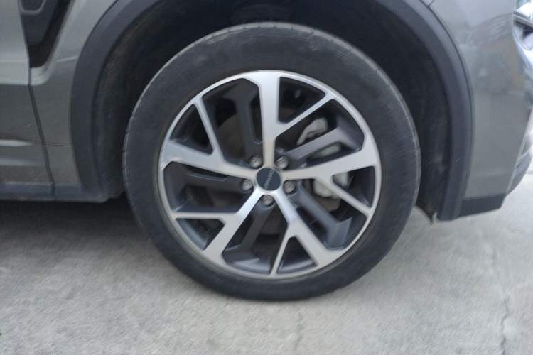Used Lynk & Co 01 2021 2.0TD Two-Wheel-Drive Pro Trim Right Front Wheel Hub