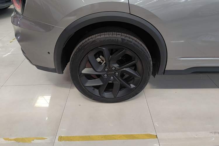 Used Lynk & Co 01 2021 2.0TD Four-Wheel Drive Dark Night Edition Right Rear Wheel Hub