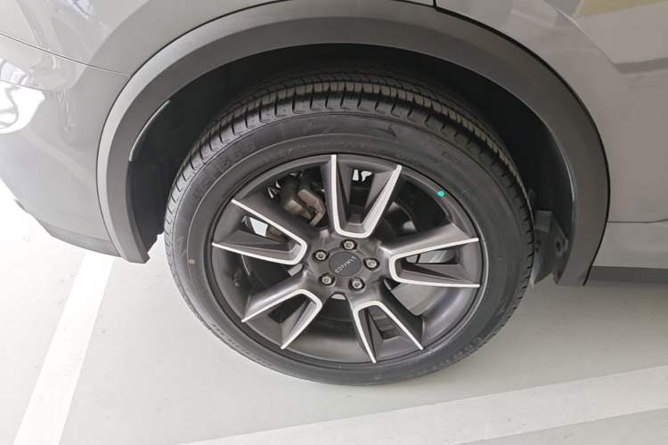 Used Lynk & Co 01 2021 2.0TD Two-Wheel-Drive Pro Trim Right Rear Wheel Hub