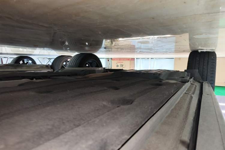 Used Lynk & Co 01 2021 2.0TD Two-Wheel-Drive Pro Trim Right Side Sill