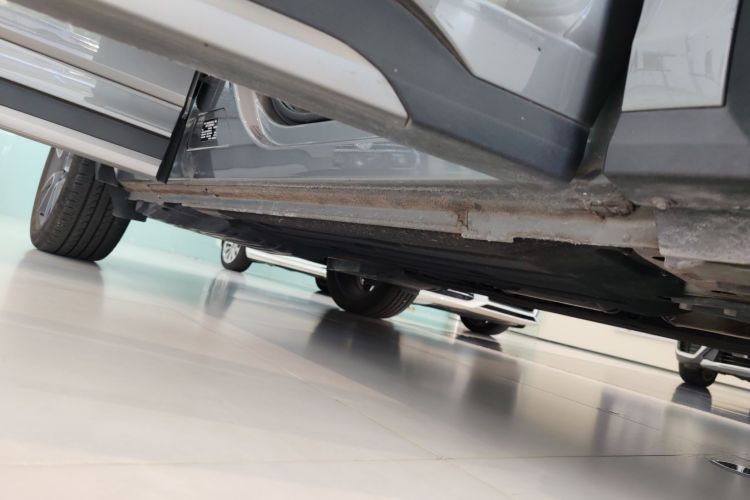 Used Lynk & Co 01 2021 2.0TD Two-Wheel-Drive Pro Trim Right Side Sill
