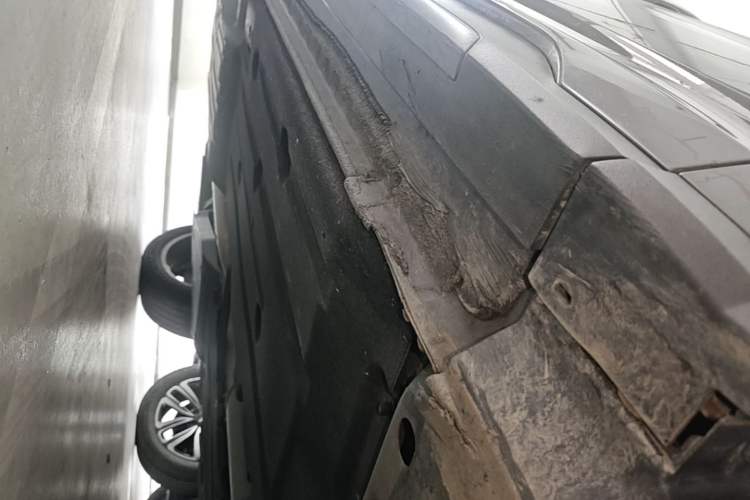 Used Lynk & Co 01 2021 2.0TD Two-Wheel-Drive Pro Trim Right Side Sill