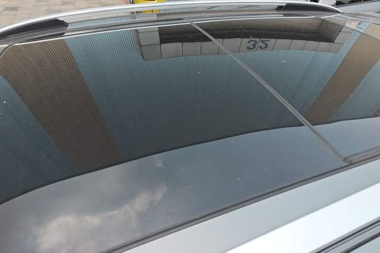 Used Lynk & Co 01 2021 2.0TD Two-Wheel-Drive Pro Trim Roof