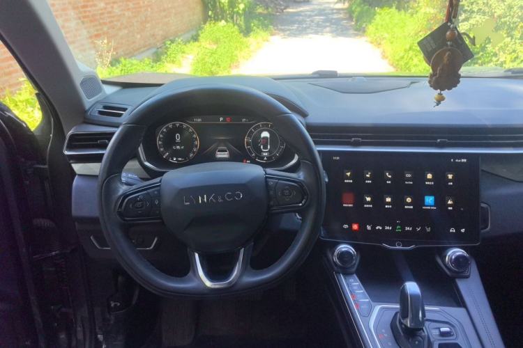 Used Lynk & Co 01 2021 2.0TD Two-Wheel-Drive Pro Trim Steering Wheel