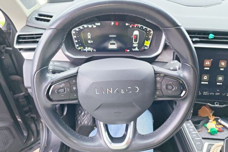 Used Lynk & Co 01 2021 2.0TD Two-Wheel-Drive Pro Trim Steering Wheel