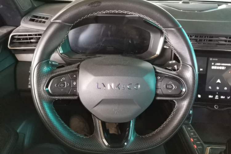 Used Lynk & Co 01 2021 2.0TD Four-Wheel Drive Hype-Halo Steering Wheel
