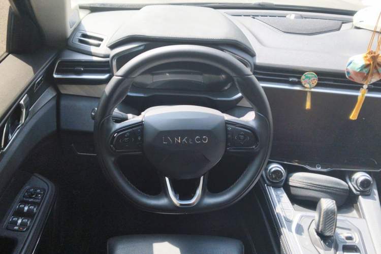 Used Lynk & Co 01 2021 2.0TD Two-Wheel-Drive Pro Trim Steering Wheel