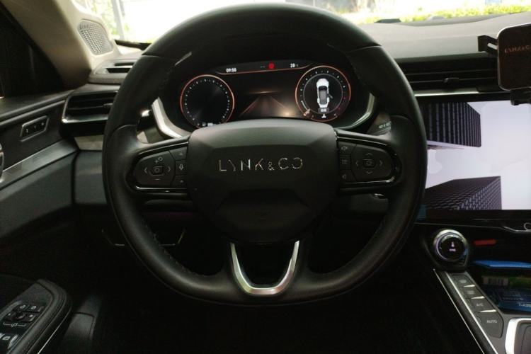 Used Lynk & Co 01 2021 2.0TD Two-Wheel-Drive Pro Trim Steering Wheel