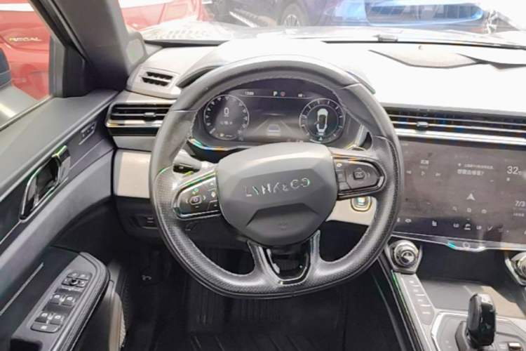 Used Lynk & Co 01 2021 2.0TD Four-Wheel Drive Hype-Halo Steering Wheel