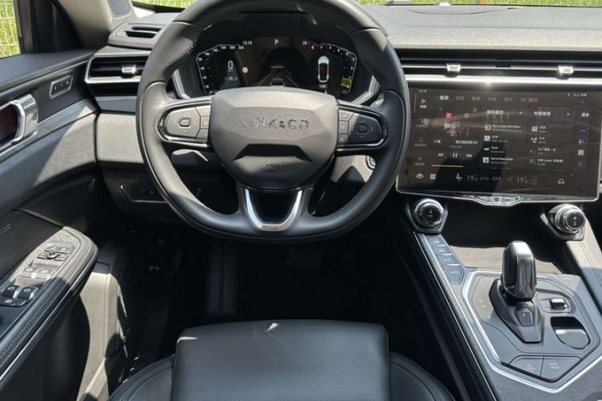 Used Lynk & Co 01 2021 2.0TD Two-Wheel-Drive Pro Trim Steering Wheel