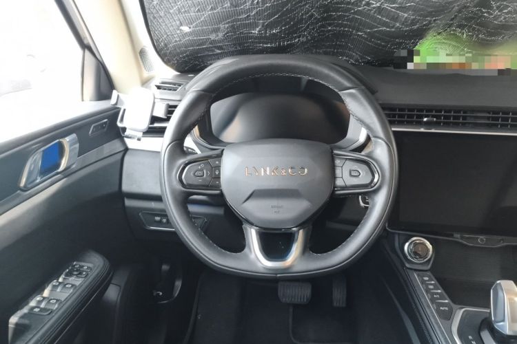 Used Lynk & Co 01 2021 2.0TD Two-Wheel-Drive Pro Trim Steering Wheel