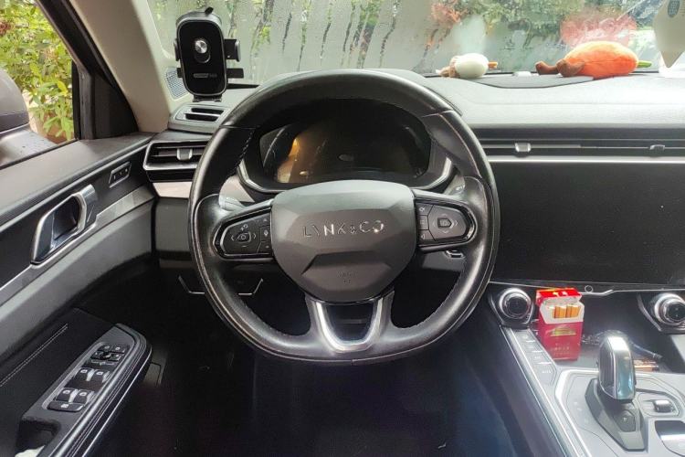 Used Lynk & Co 01 2021 2.0TD Two-Wheel-Drive Pro Trim Steering Wheel