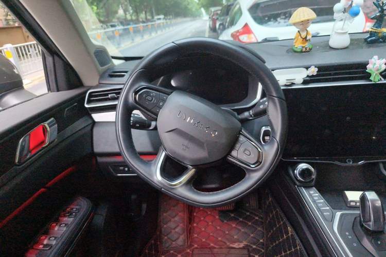 Used Lynk & Co 01 2021 2.0TD Two-Wheel-Drive Pro Trim Steering Wheel