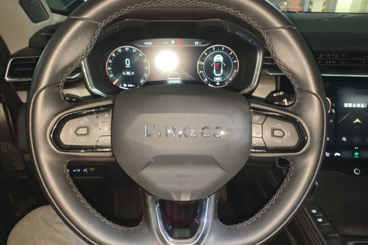 Used Lynk & Co 01 2021 2.0TD Two-Wheel-Drive Pro Trim Steering Wheel