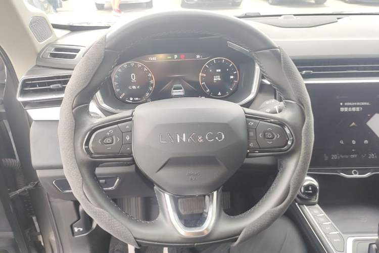 Used Lynk & Co 01 2021 2.0TD Two-Wheel-Drive Pro Trim Steering Wheel